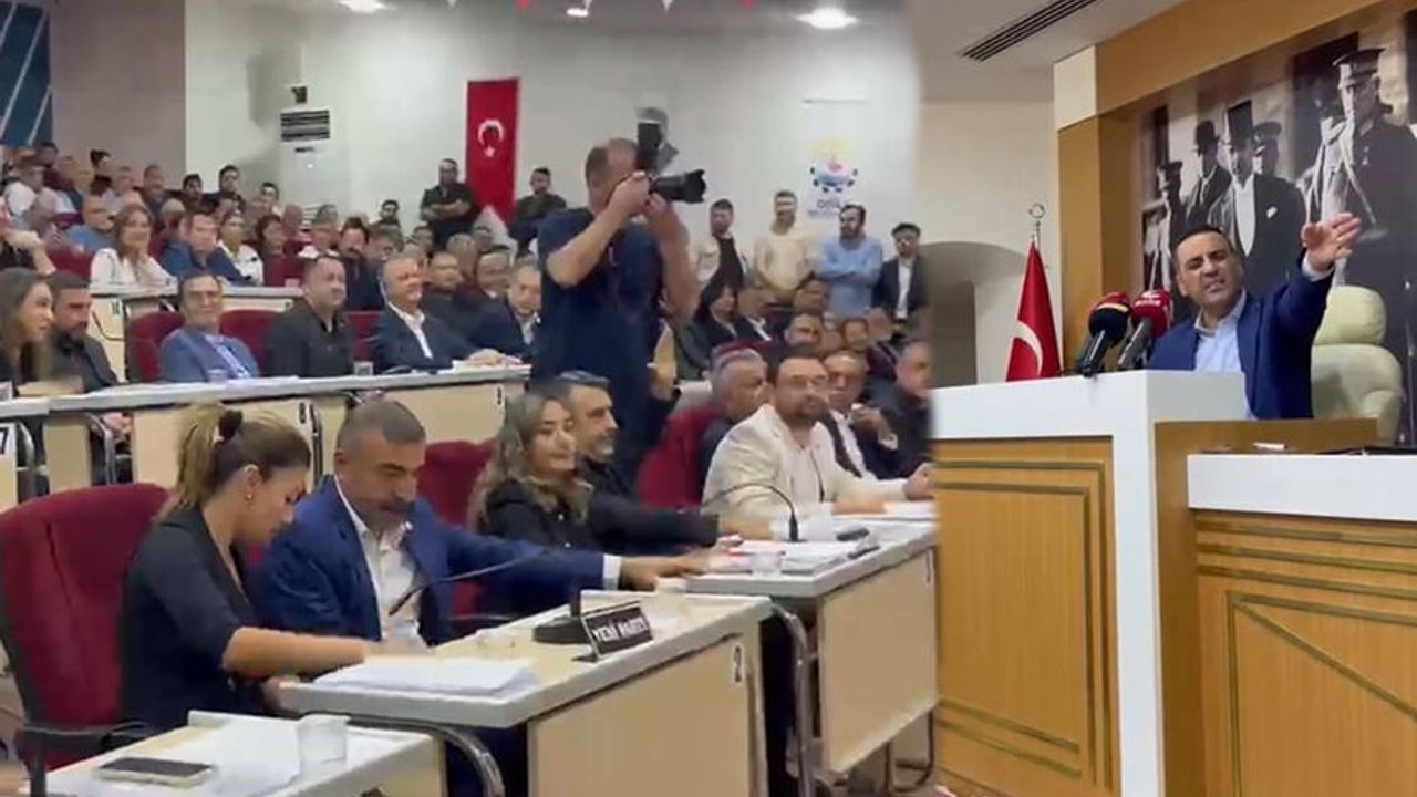 Çiğli Belediye Meclisi protestolarla başladı!