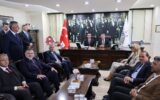 AK Partili Yıldız’a ilk Bakan ziyareti! AK Partili Yıldız’a ilk Bakan ziyareti!